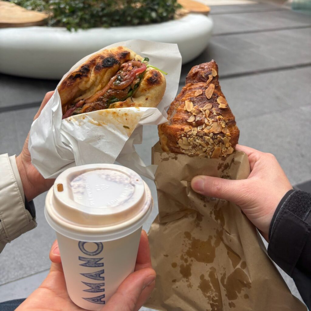 Amano Bakeryのアーモンドクロワッサン